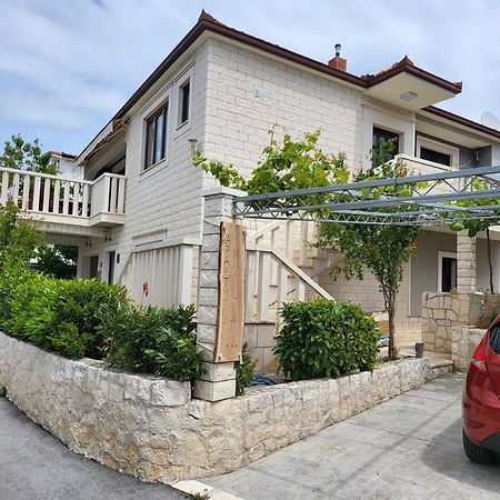 Apartments Mia Округ Горни Екстериор снимка