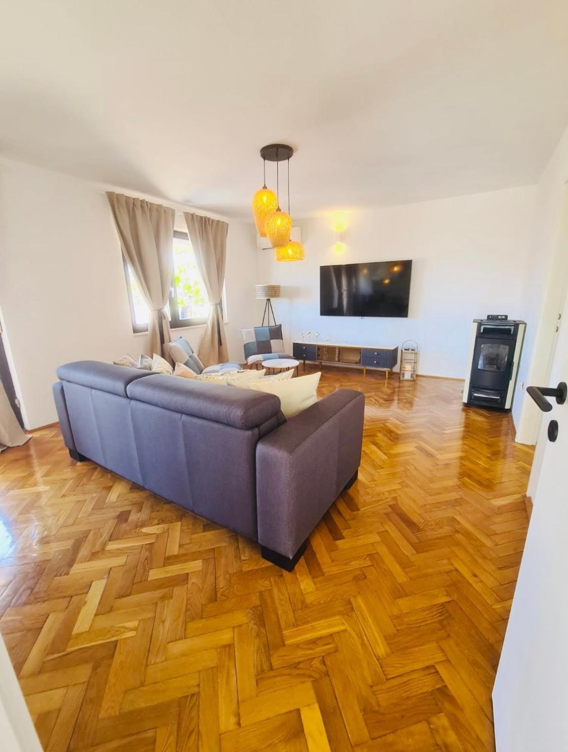 Apartments Mia Округ Горни Екстериор снимка
