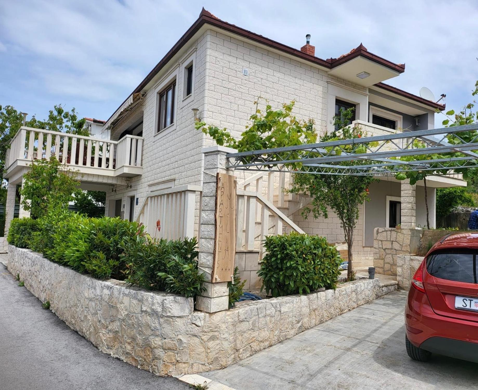 Apartments Mia Округ Горни Екстериор снимка